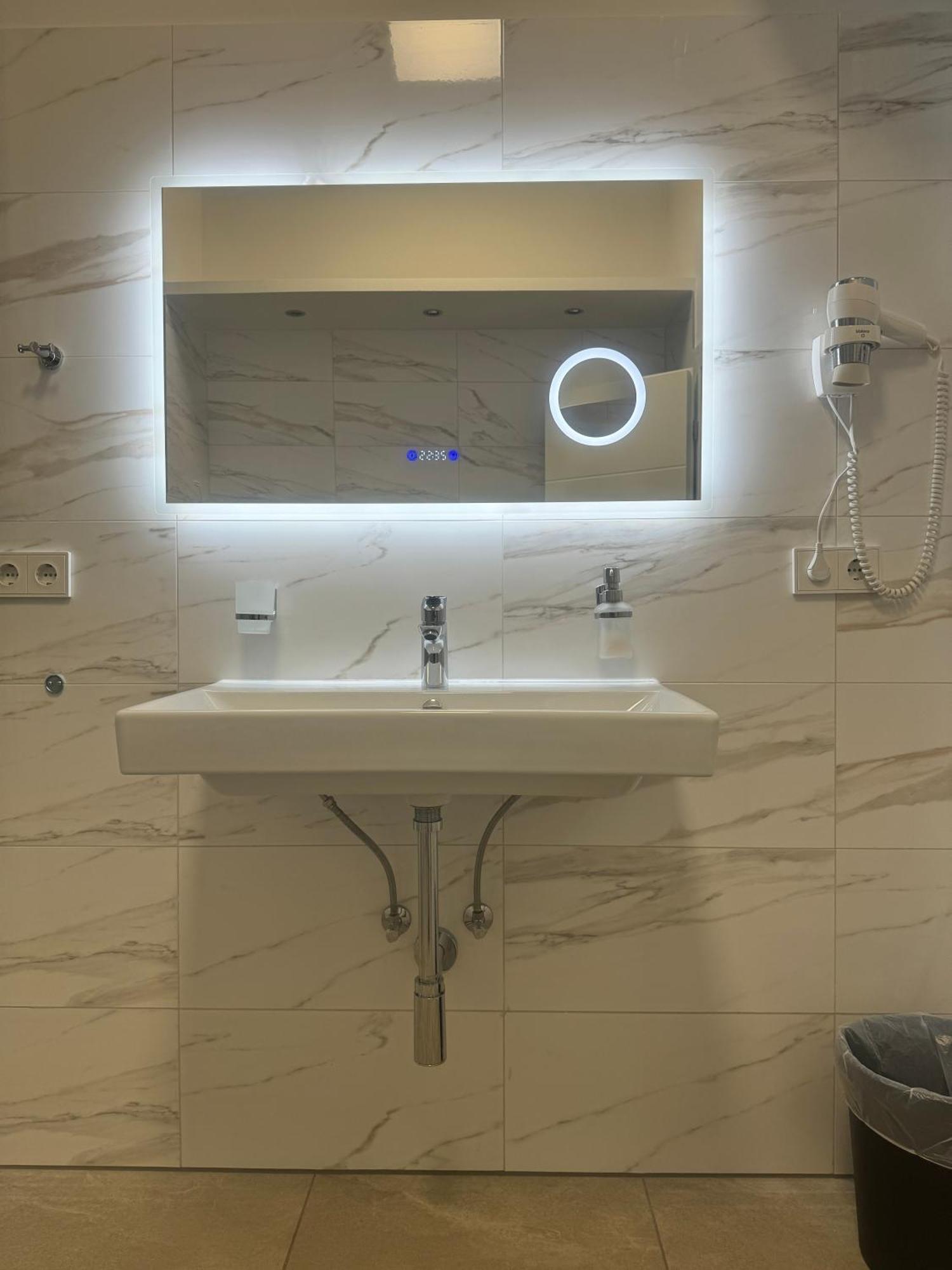 City Apartment Am Hauptbahnhof Nuremberg Bagian luar foto